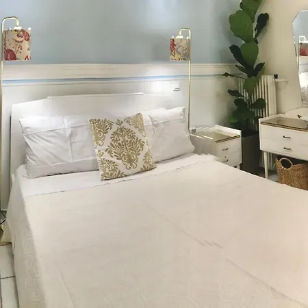 Iris Metaxaki Chania 하니아